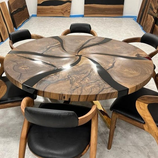 Round Table